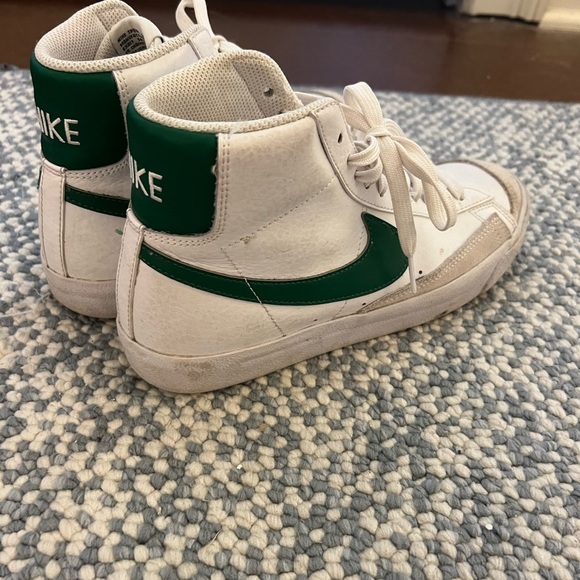 Nike blazer with green swoosh. - Picture 2 of 5